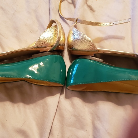 Shoes - Picture 2 of 2